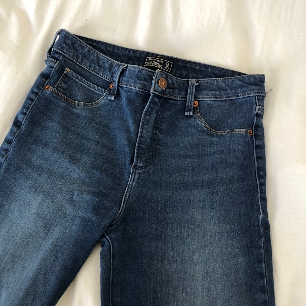 Abercrombie & Fitch - Simone High Rise Sculpt